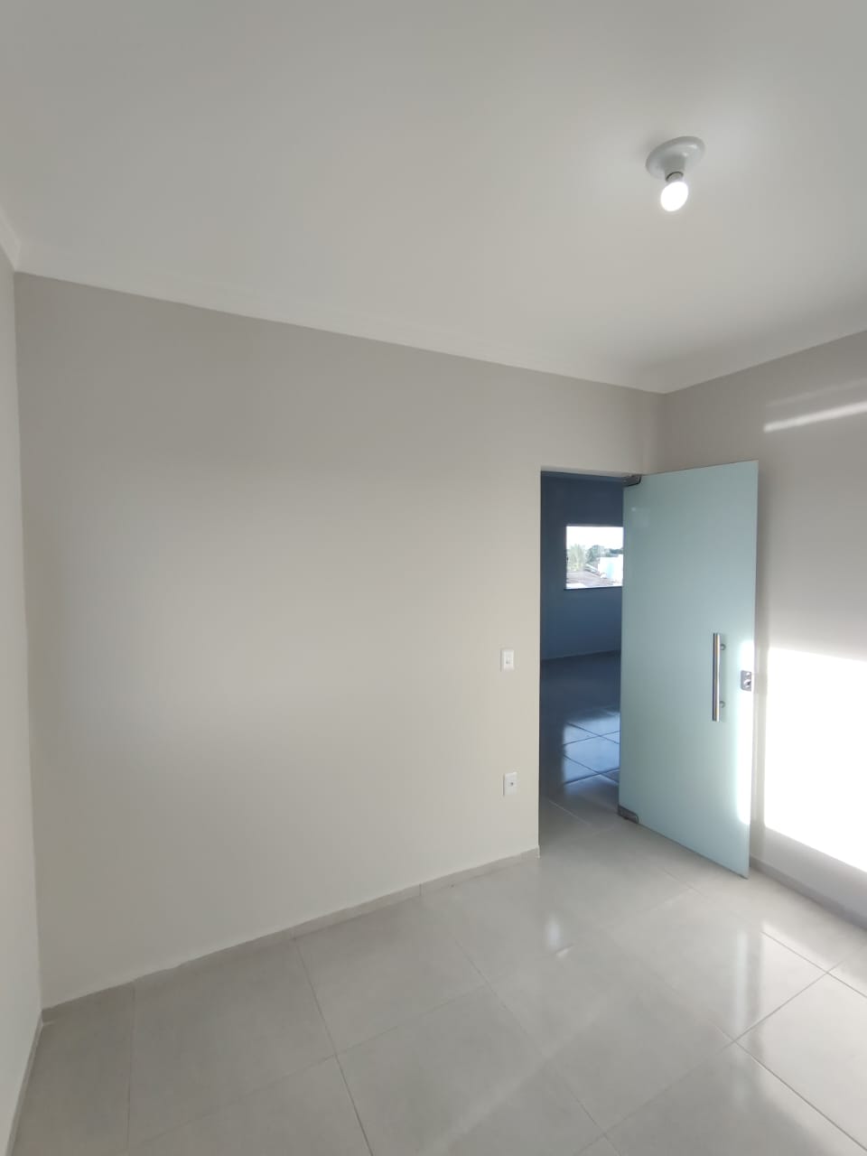 Aluga Apartamento no Antares (2º Andar - SEM GARAGEM)
