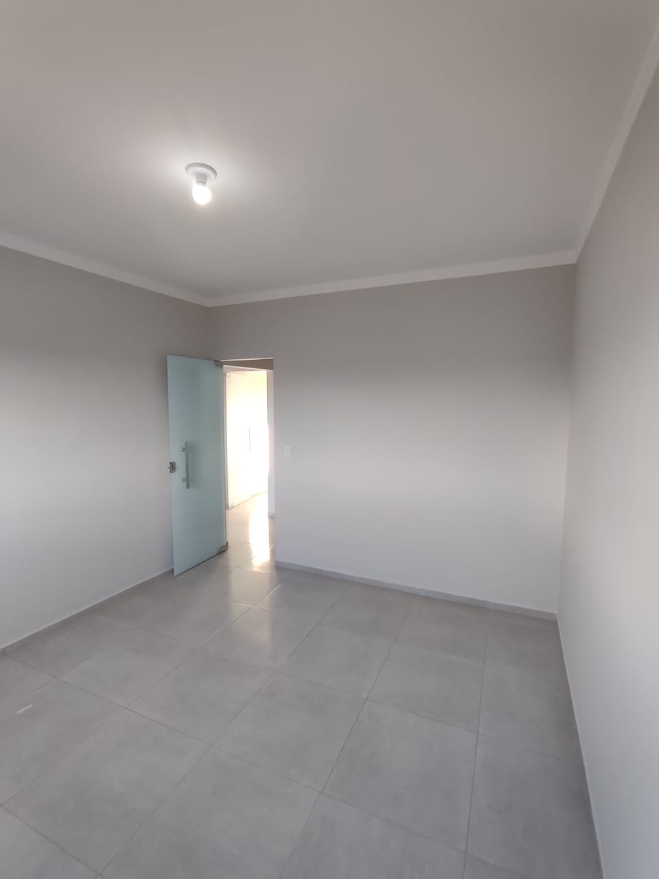 Aluga Apartamento no Antares (2º Andar - SEM GARAGEM)