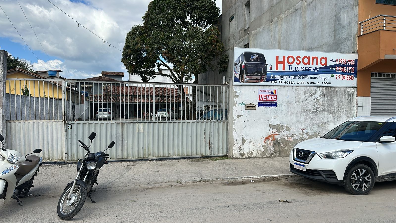 Vende área comercial bem localizada no bairro Pequi