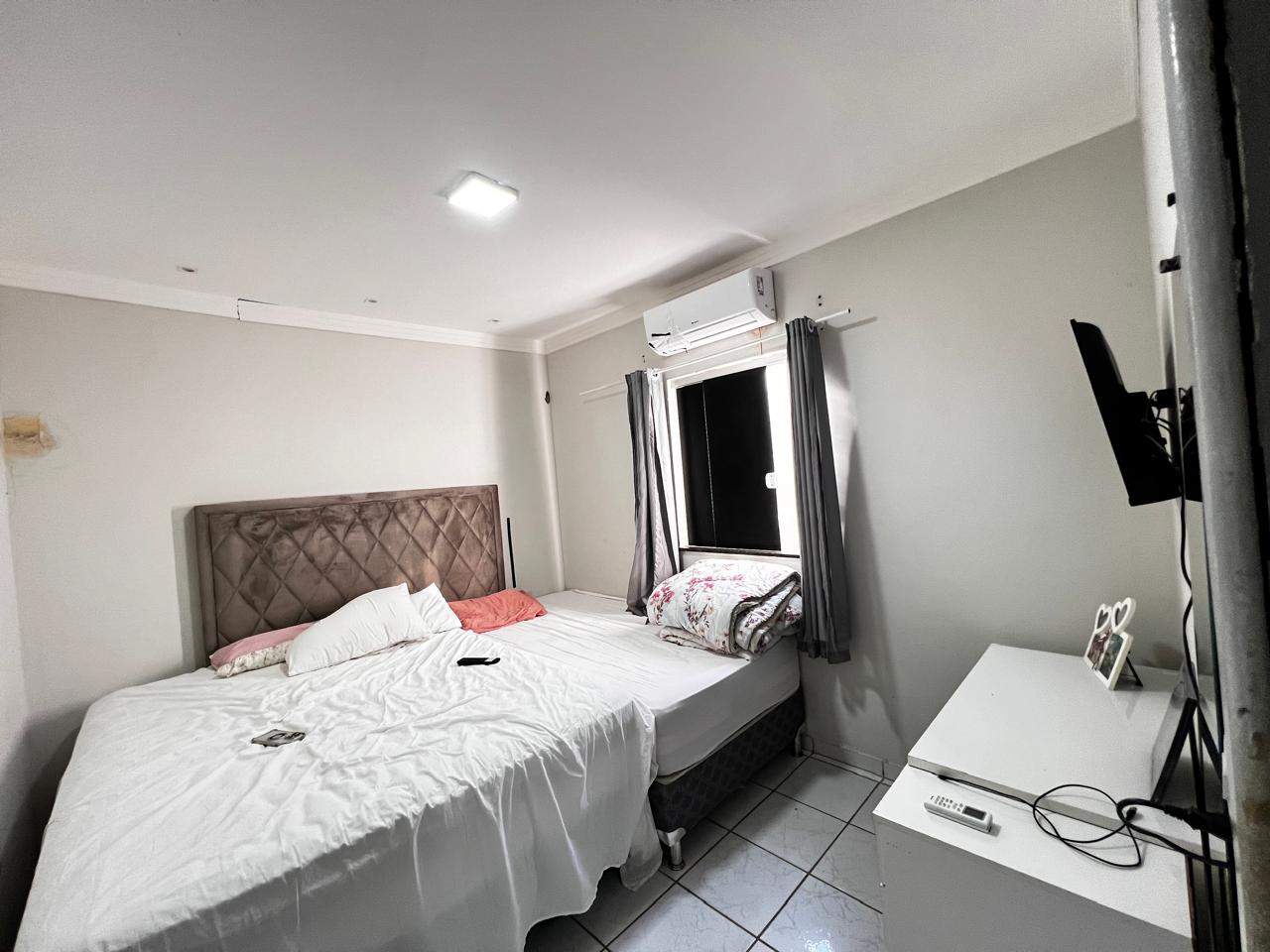 Vende bela casa no bairro Santa Lúcia 