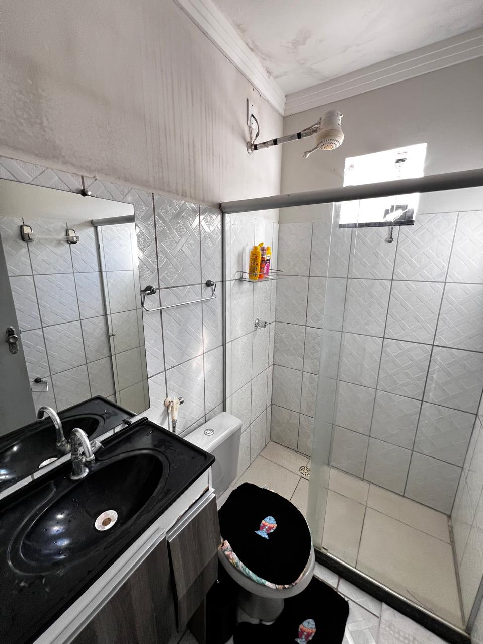 Vende bela casa no bairro Santa Lúcia 