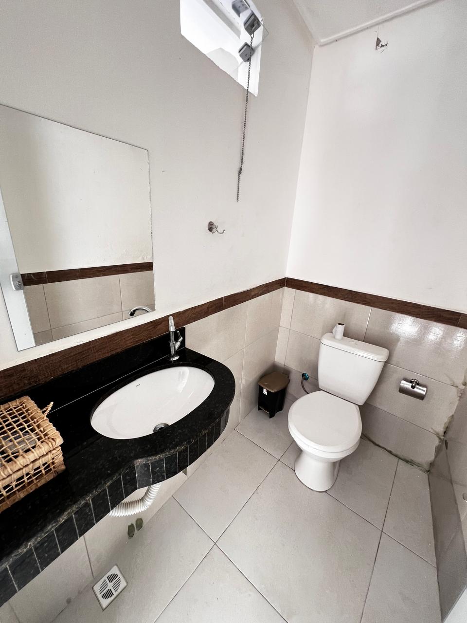 Vende bela casa no bairro Santa Lúcia 
