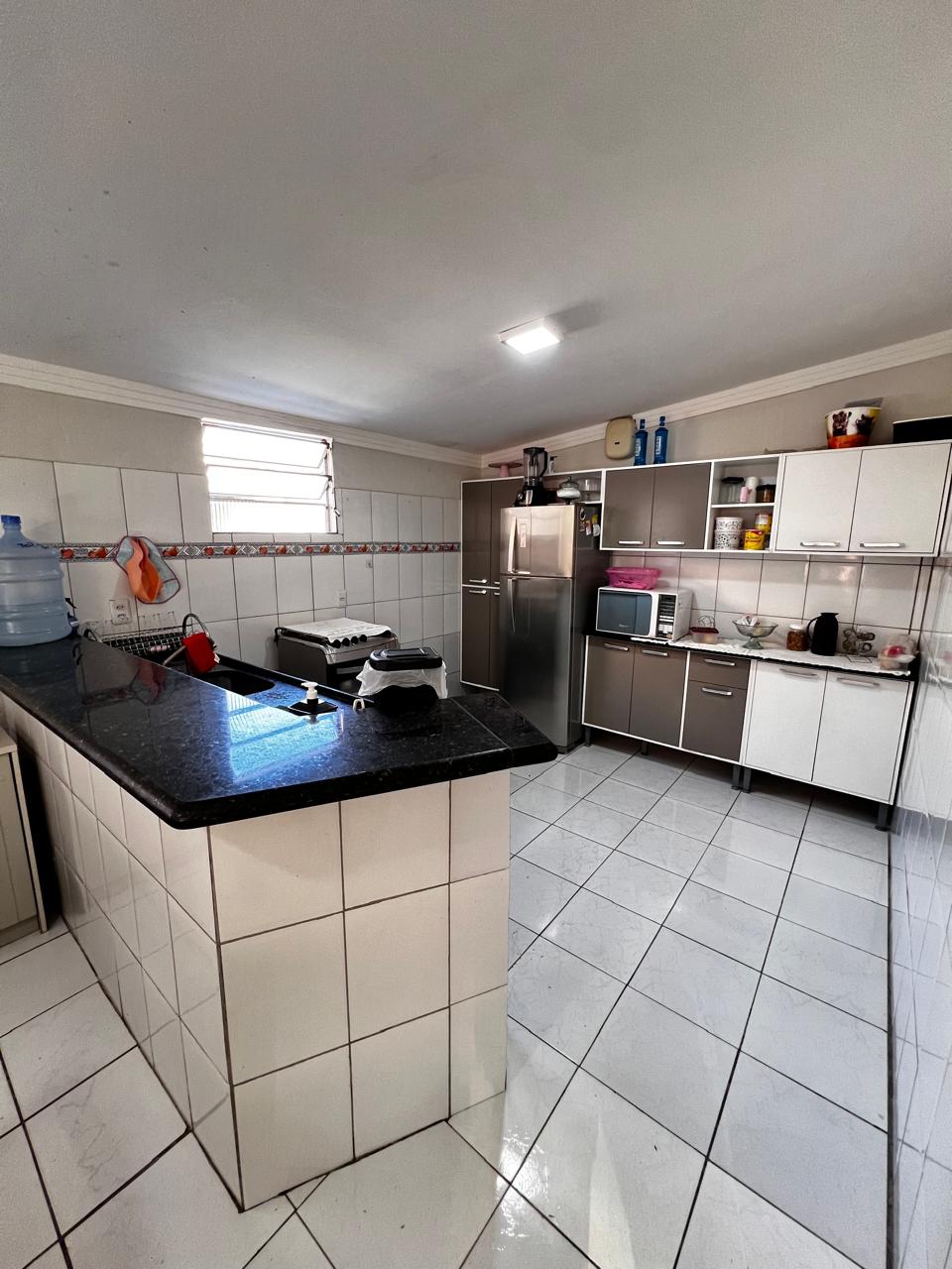Vende bela casa no bairro Santa Lúcia 
