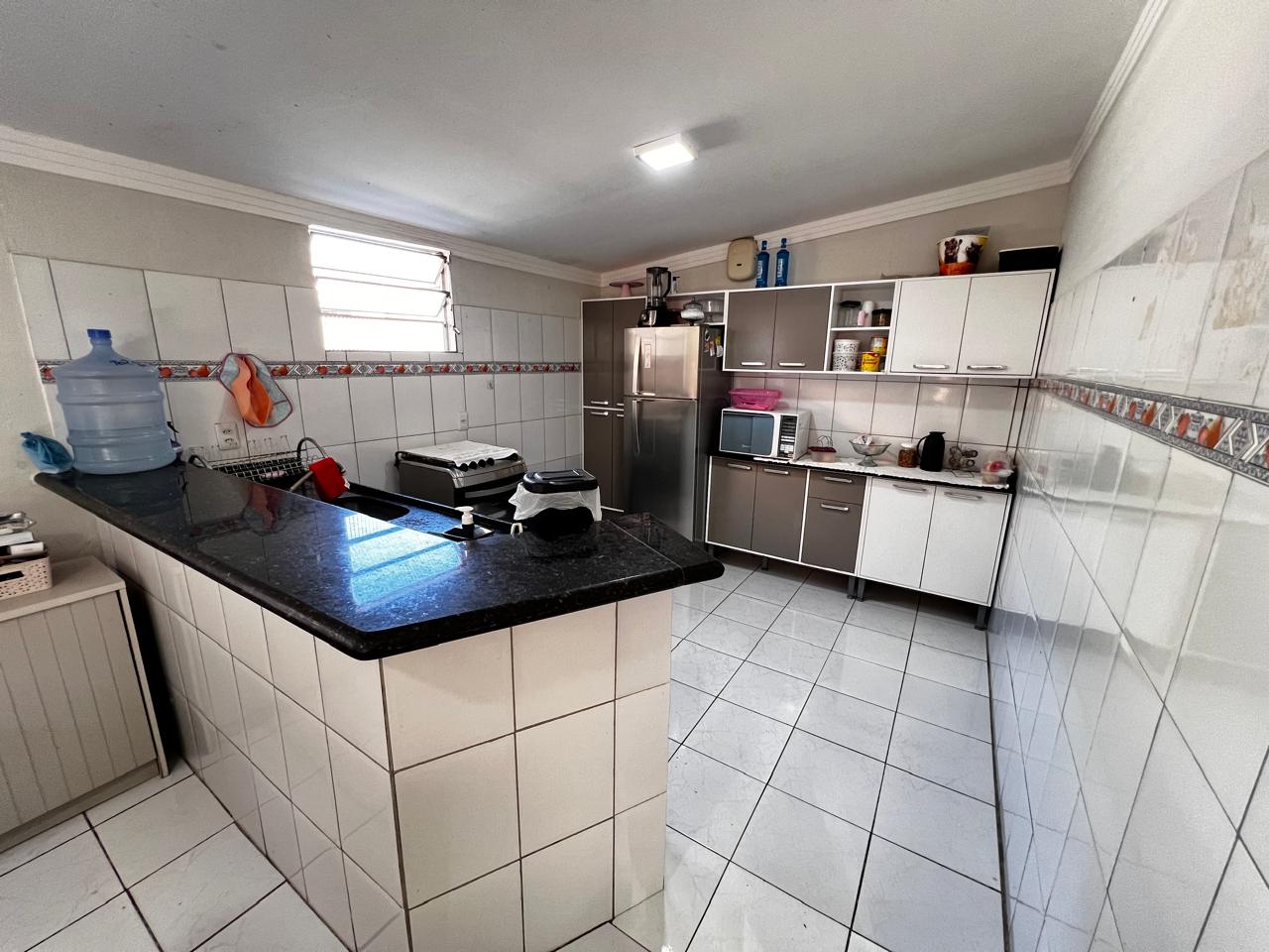 Vende bela casa no bairro Santa Lúcia 