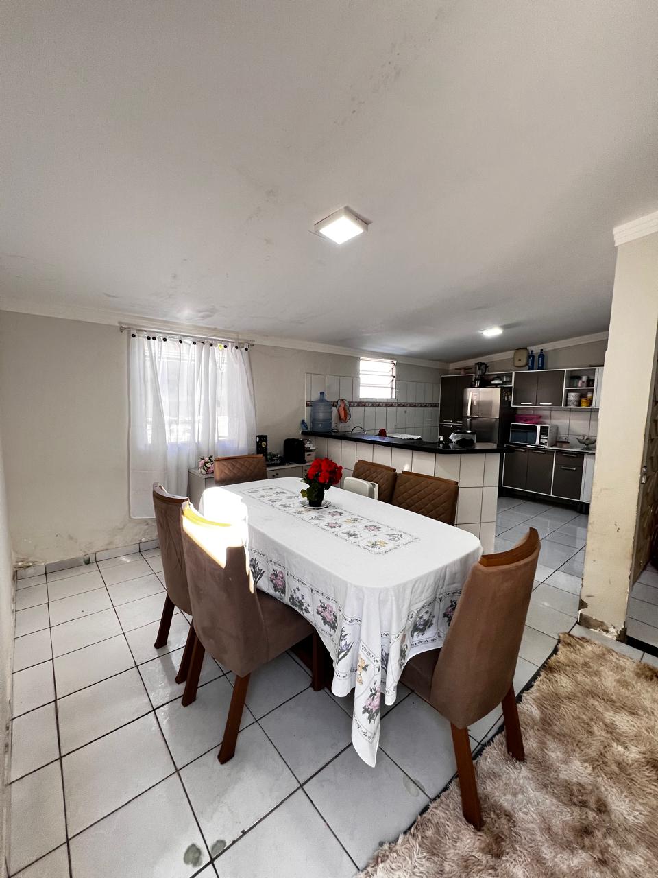 Vende bela casa no bairro Santa Lúcia 
