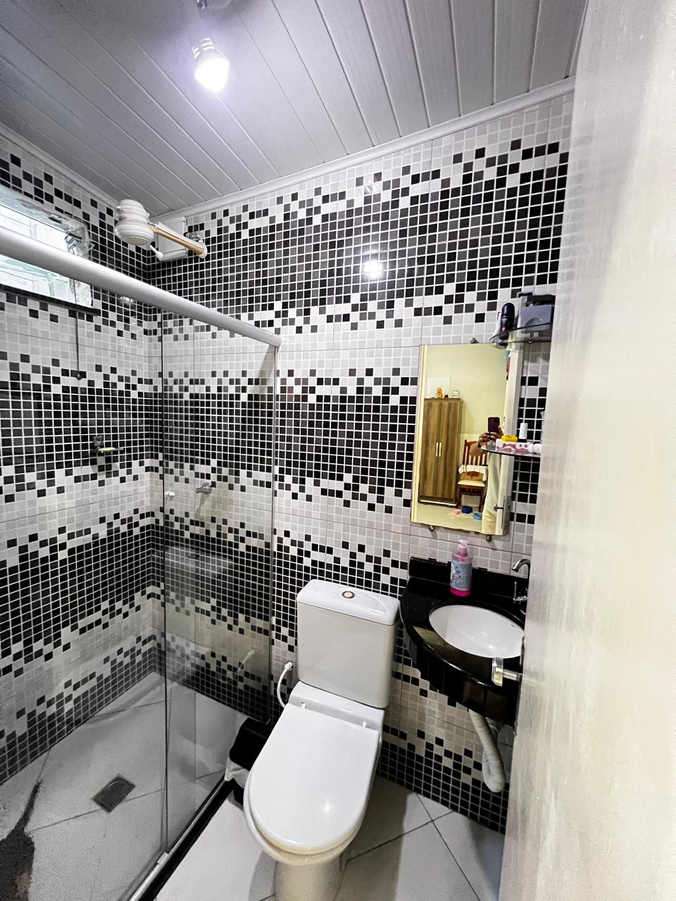 Vende duplex no bairro Centauro