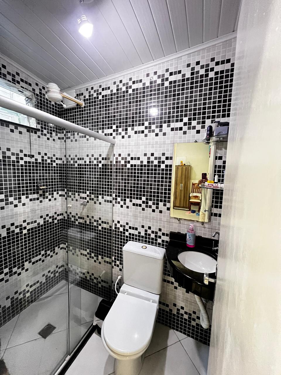 Vende duplex no bairro Centauro