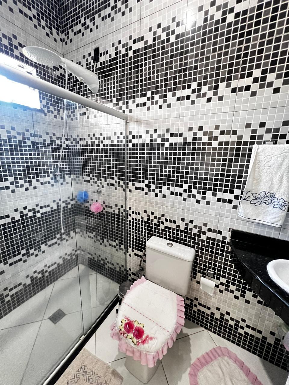 Vende duplex no bairro Centauro