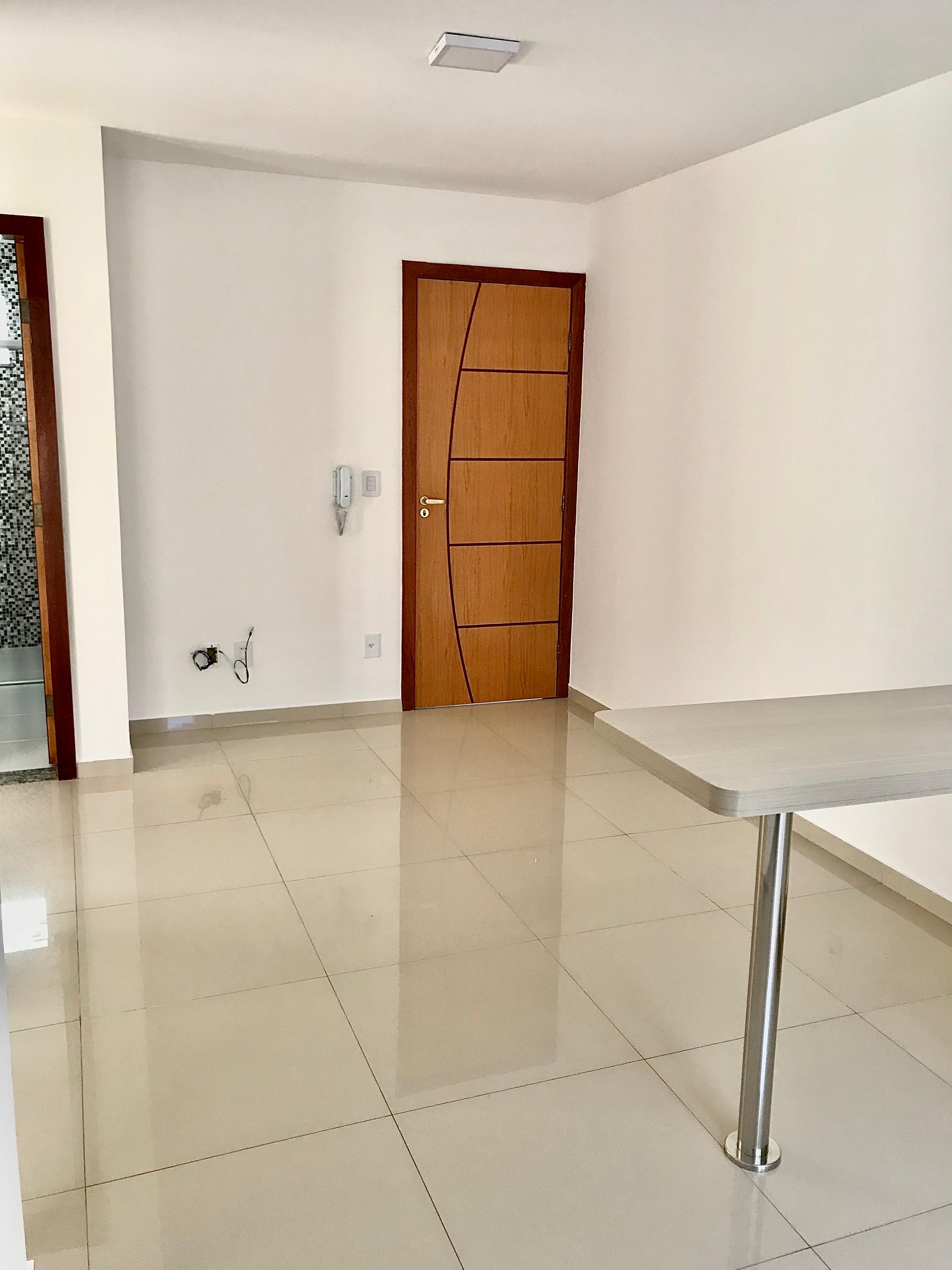 Aluga Apartamento Térreo com 3/4 no Jardins das Acácias