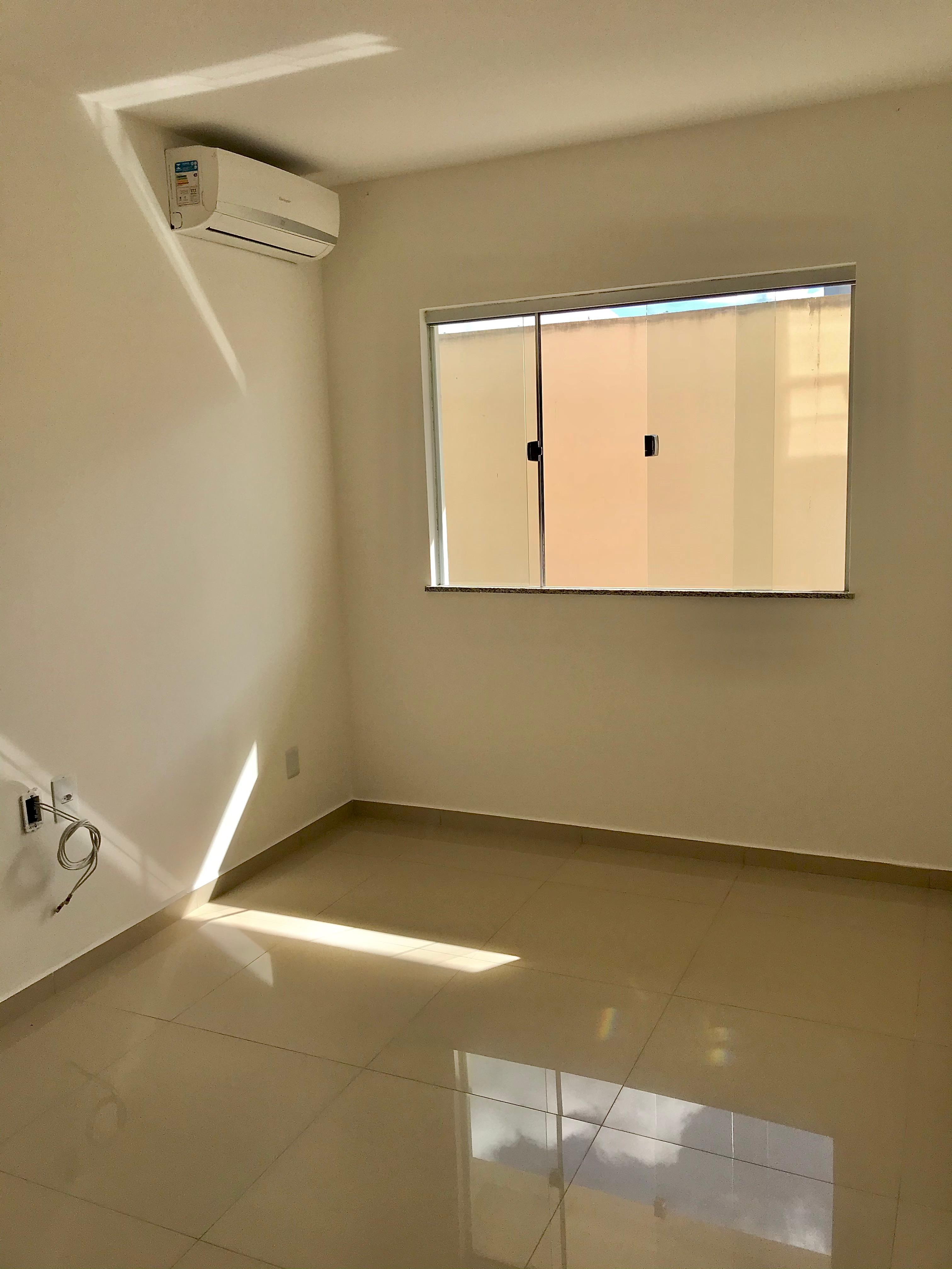 Aluga Apartamento Térreo com 3/4 no Jardins das Acácias