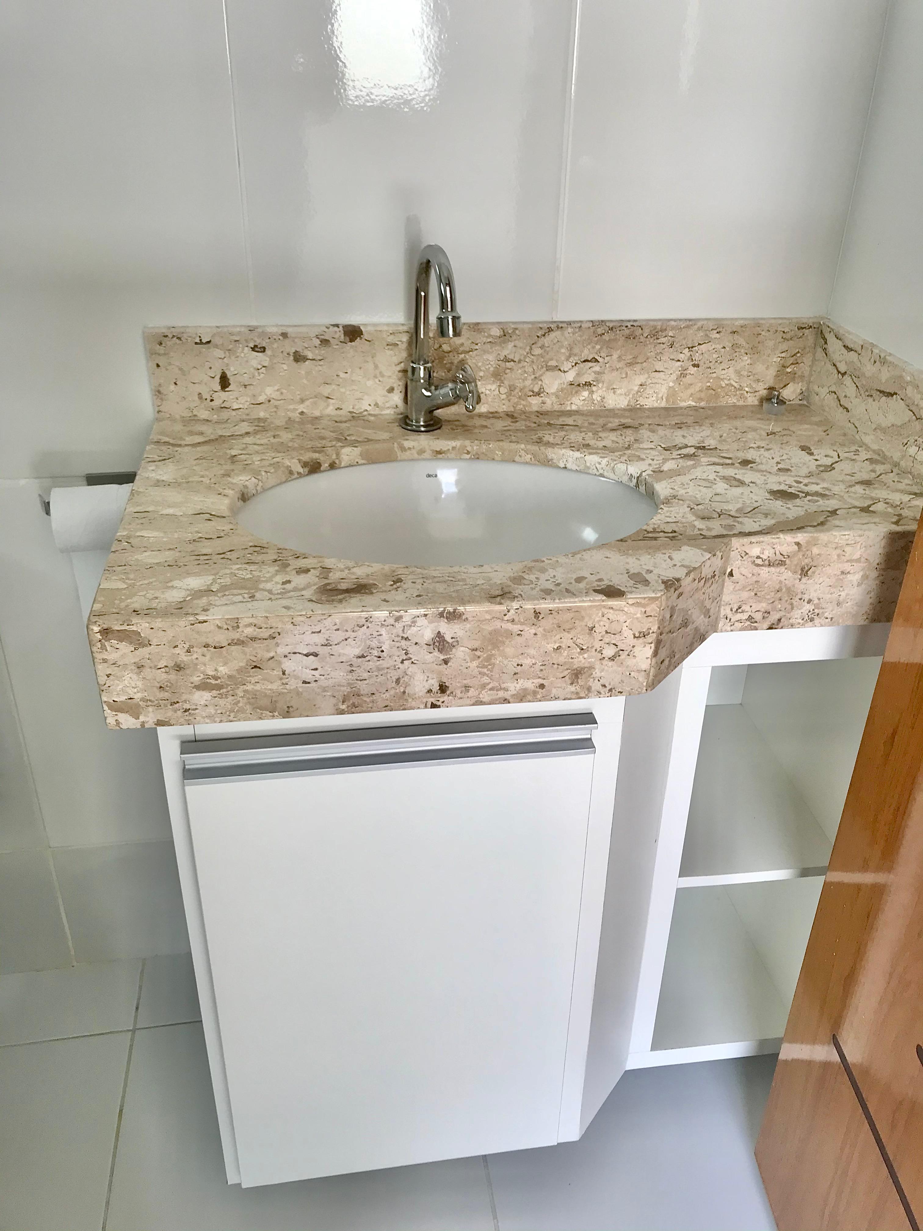 Aluga Apartamento Térreo com 3/4 no Jardins das Acácias