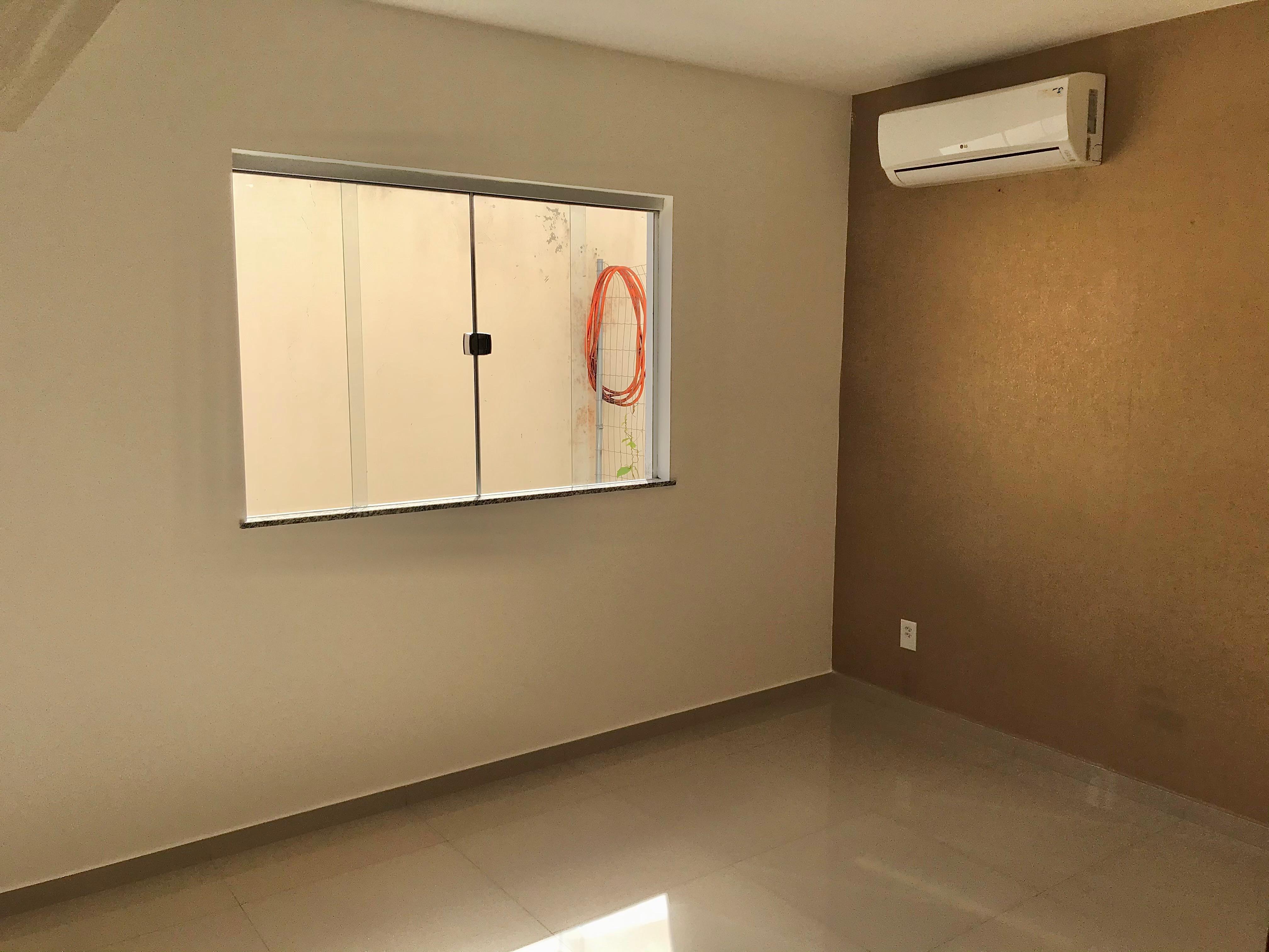 Aluga Apartamento Térreo com 3/4 no Jardins das Acácias