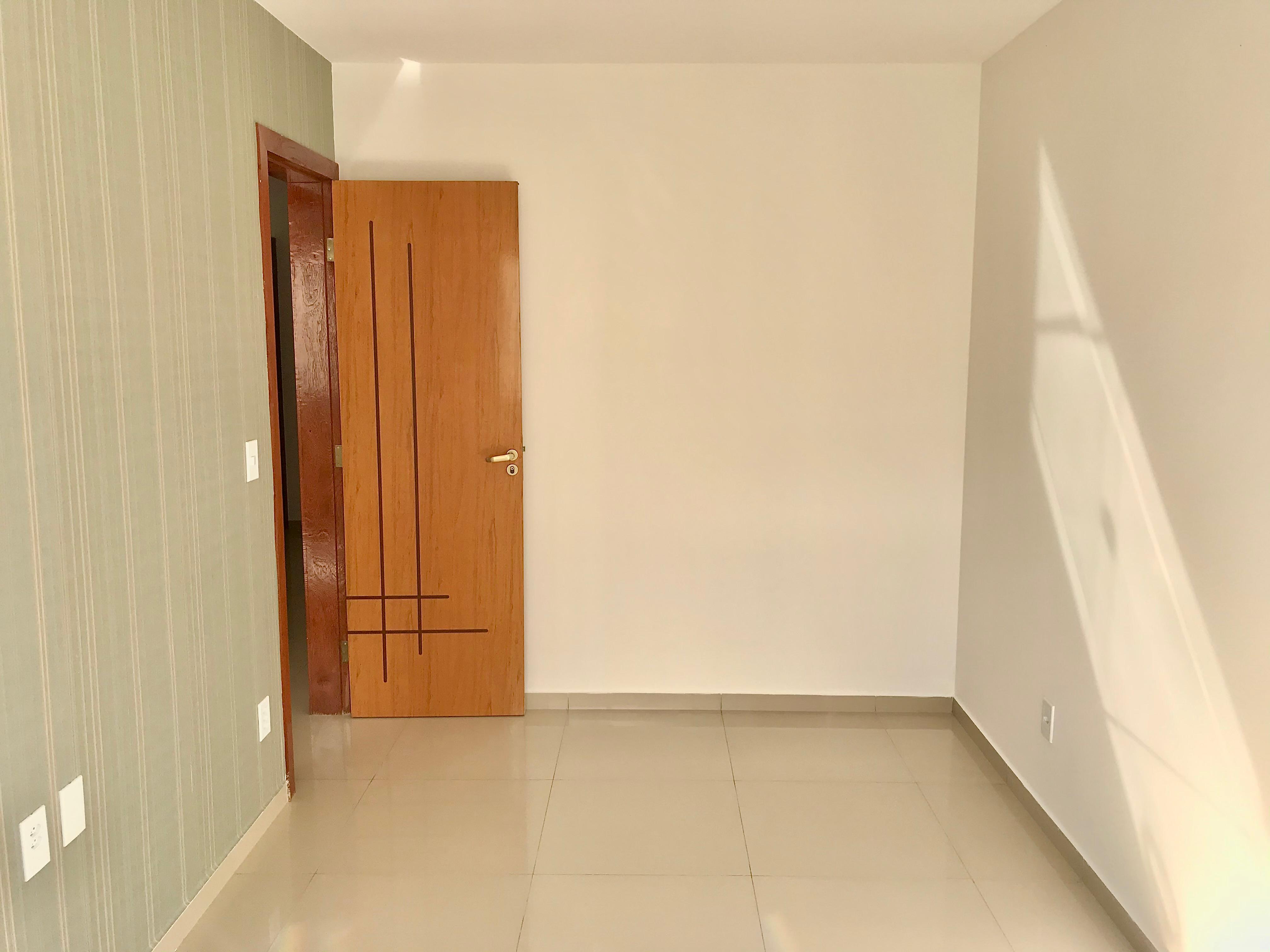 Aluga Apartamento Térreo com 3/4 no Jardins das Acácias