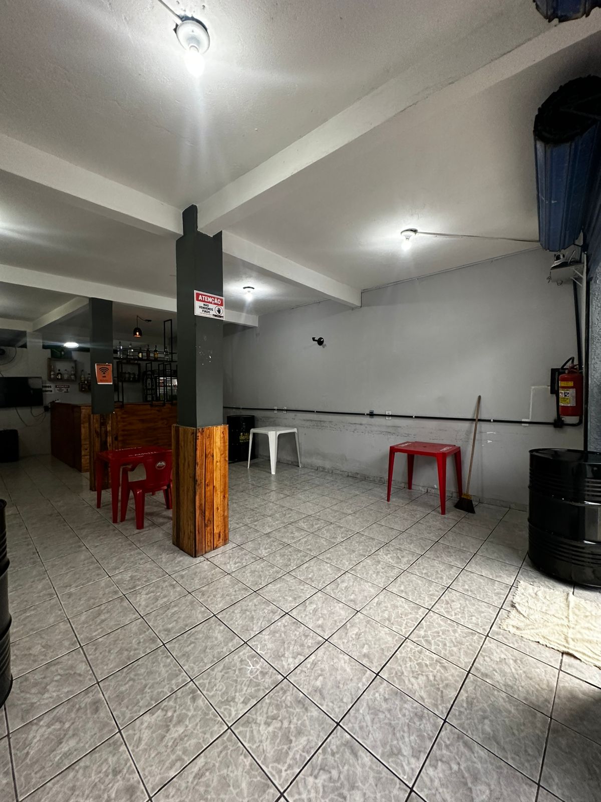Vende prédio comercial no bairro Moisés reis