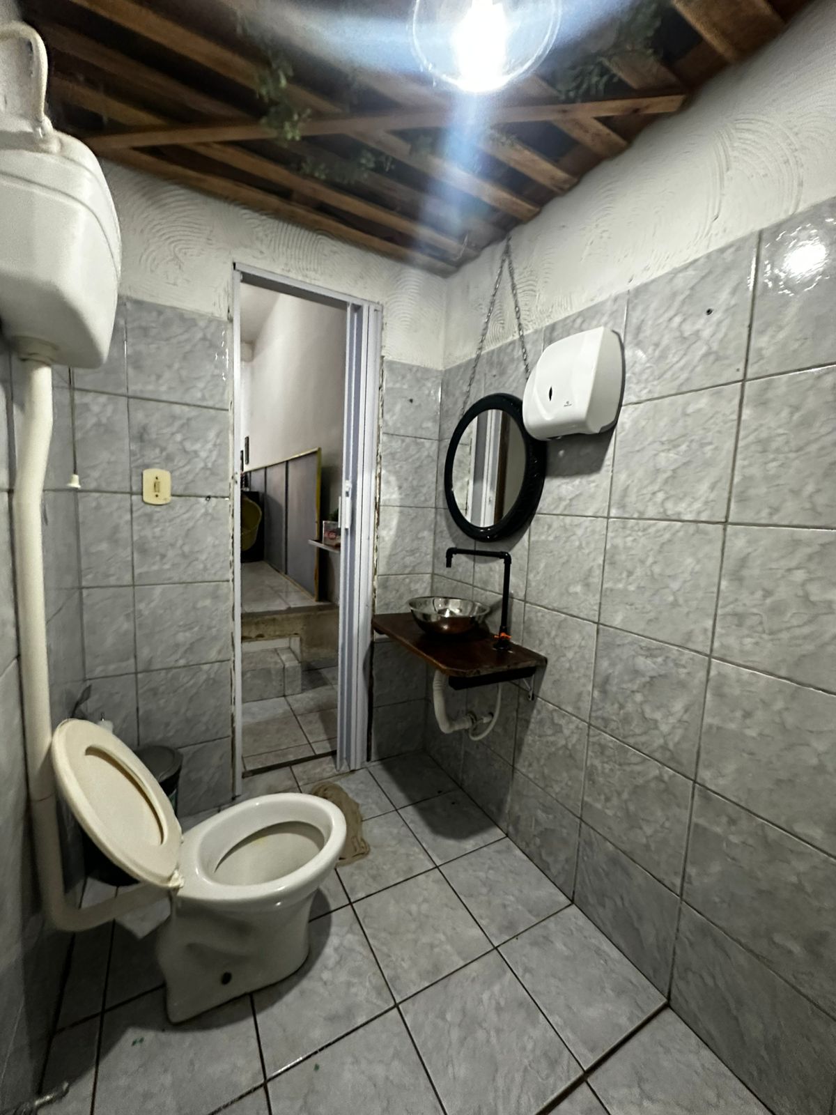 Vende prédio comercial no bairro Moisés reis