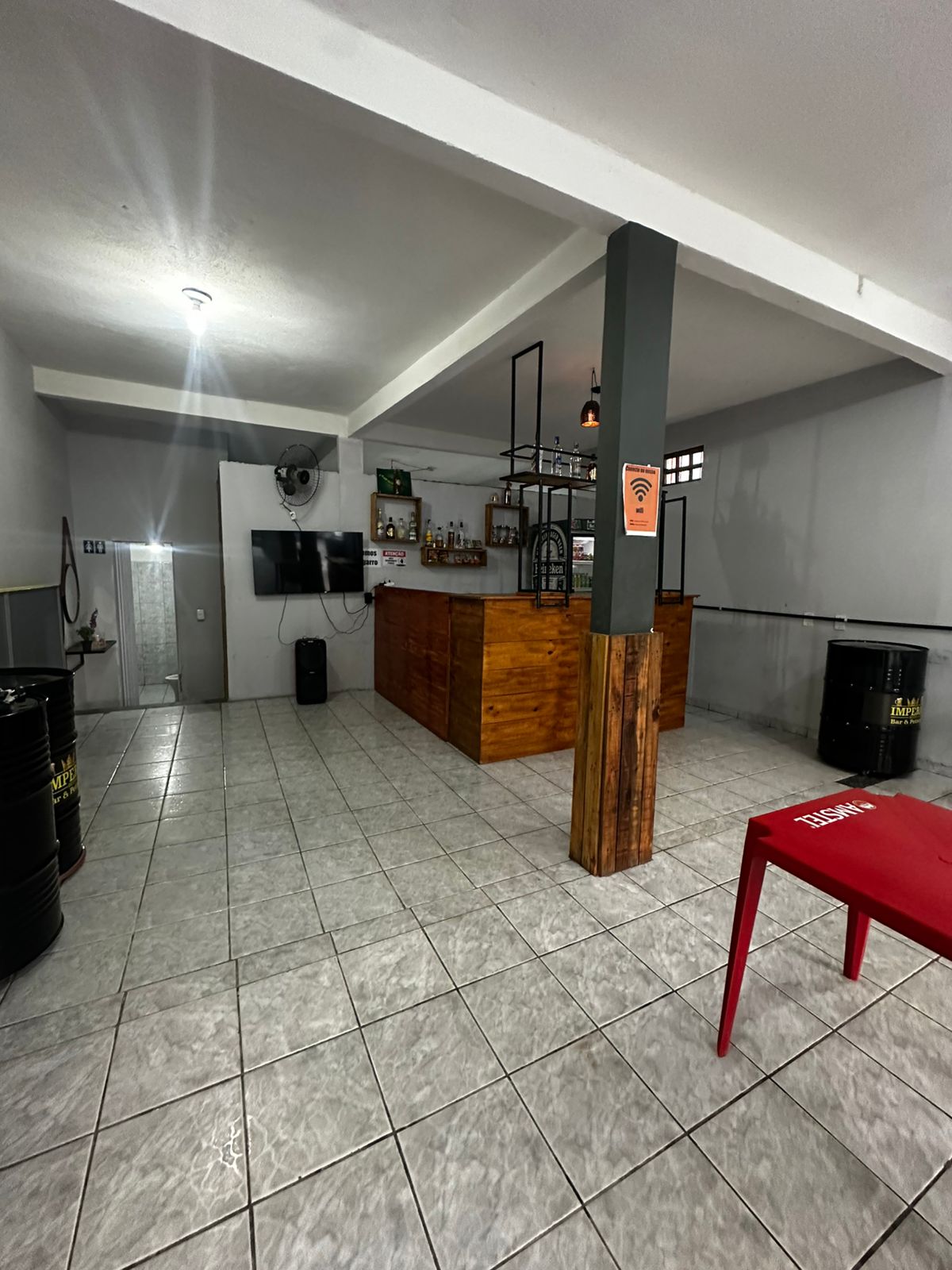 Vende prédio comercial no bairro Moisés reis