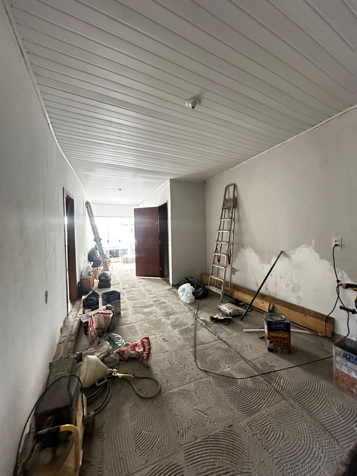 Vende prédio comercial no bairro Moisés reis