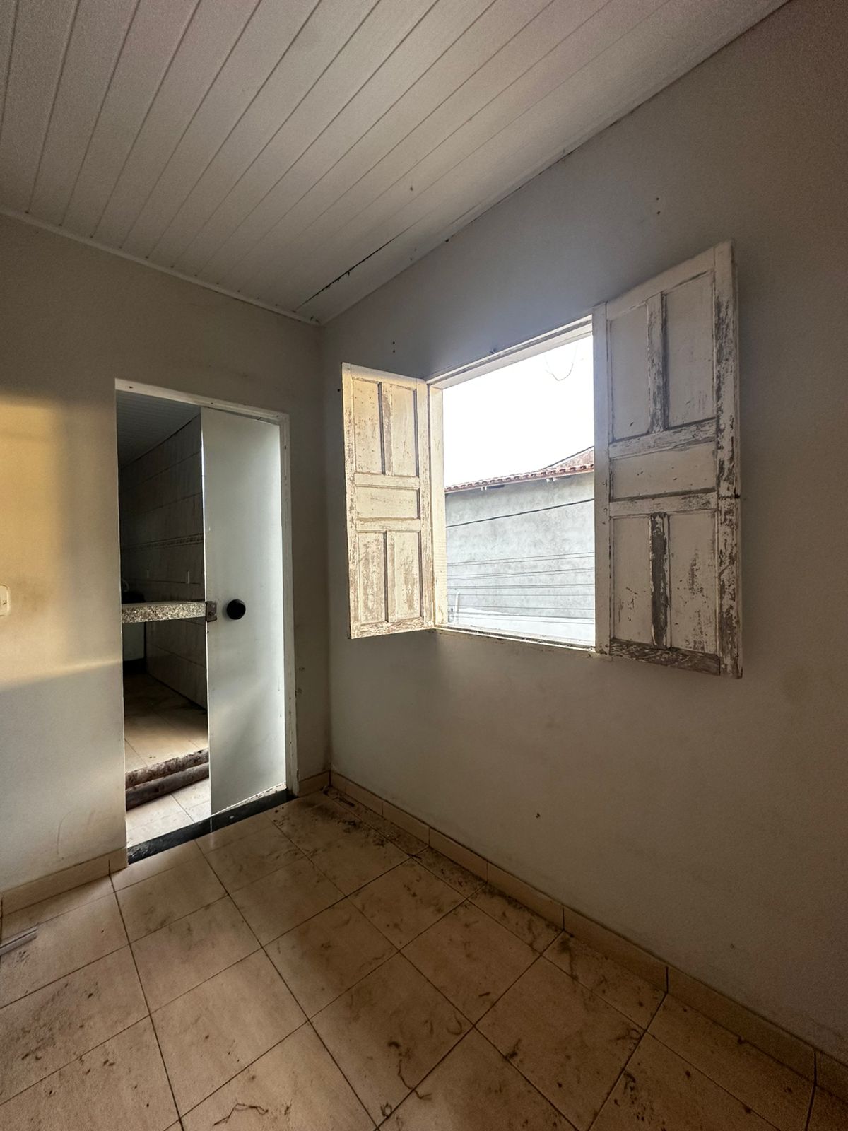 Vende prédio comercial no bairro Moisés reis