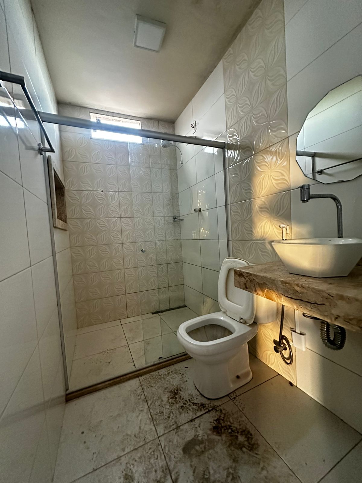 Vende prédio comercial no bairro Moisés reis