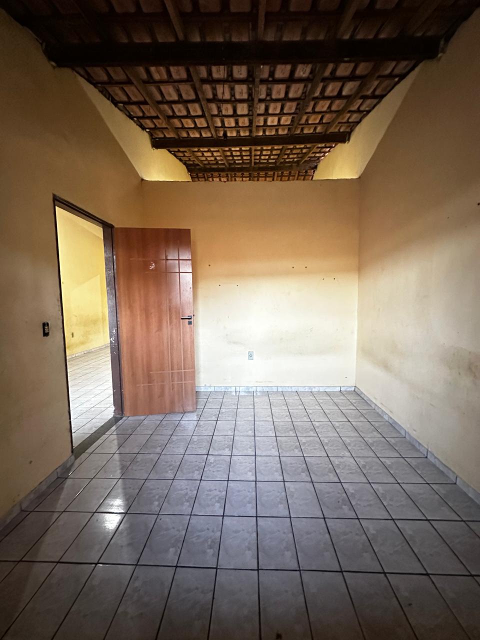 Vende casa no Moisés Reis