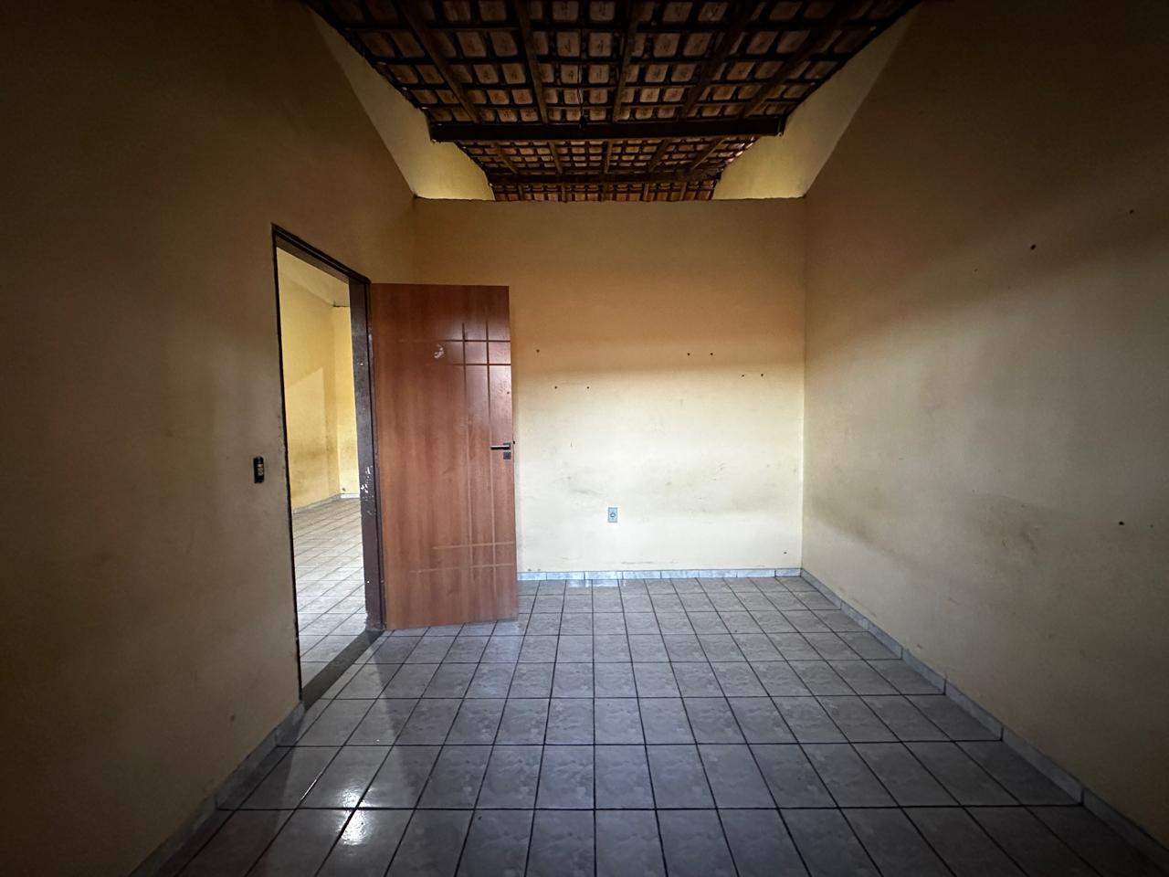 Vende casa no Moisés Reis