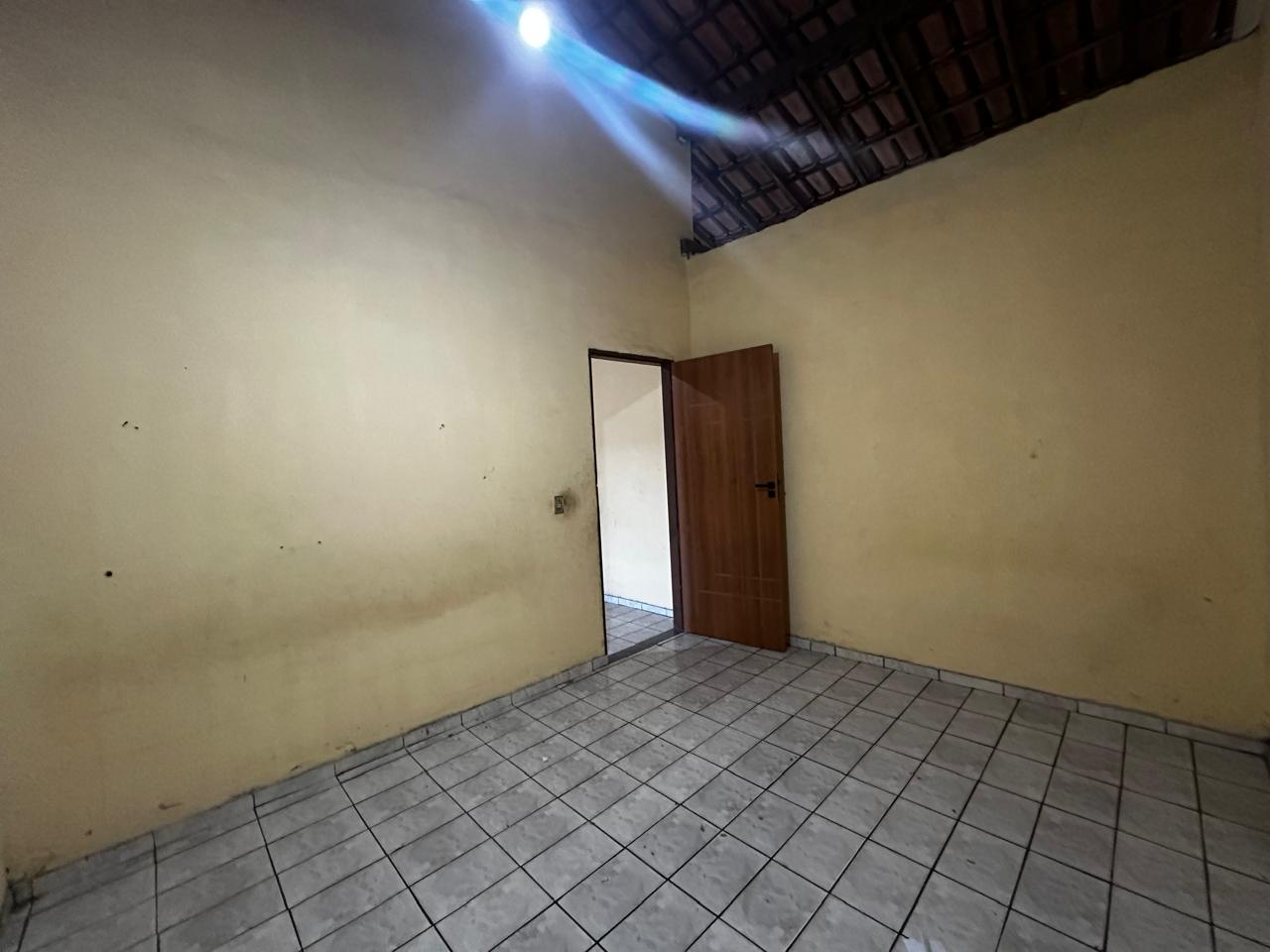Vende casa no Moisés Reis