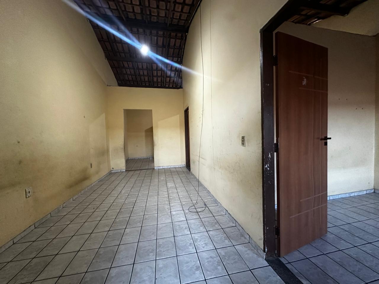 Vende casa no Moisés Reis