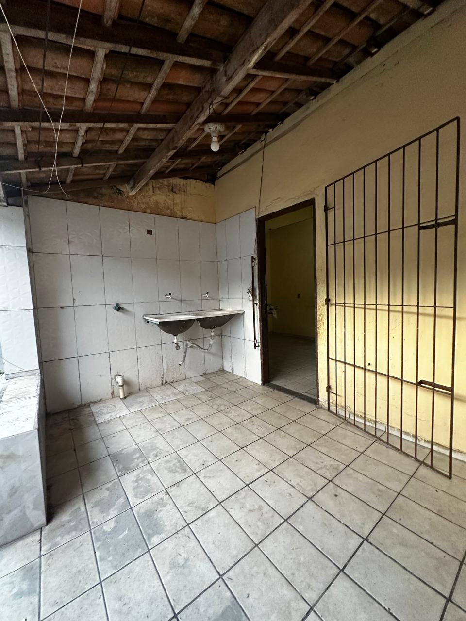 Vende casa no Moisés Reis