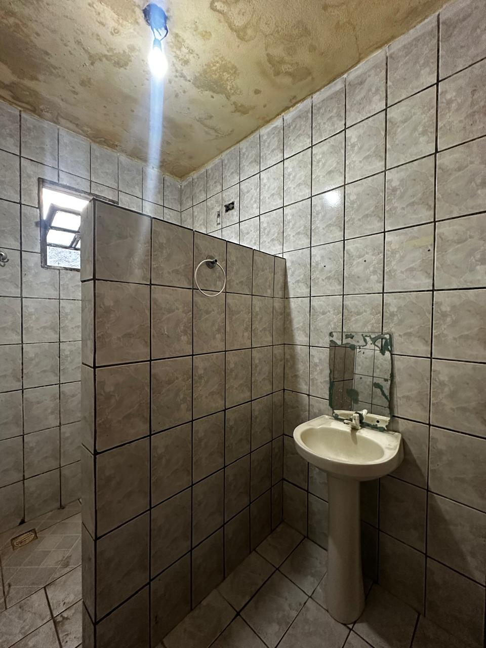 Vende casa no Moisés Reis