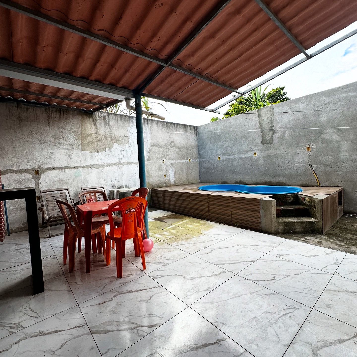 Vende casa no bairro Juca Rosa