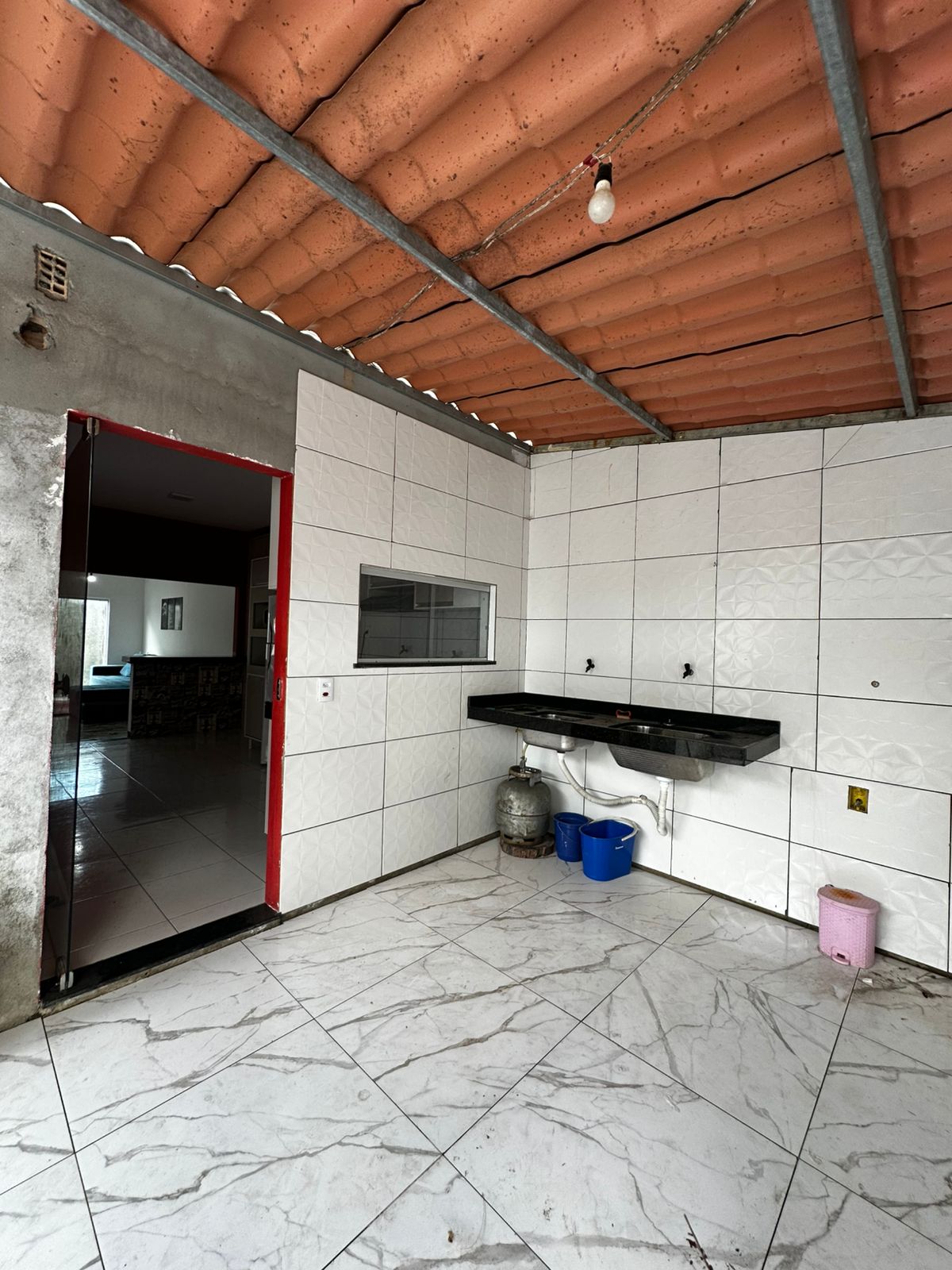 Vende casa no bairro Juca Rosa