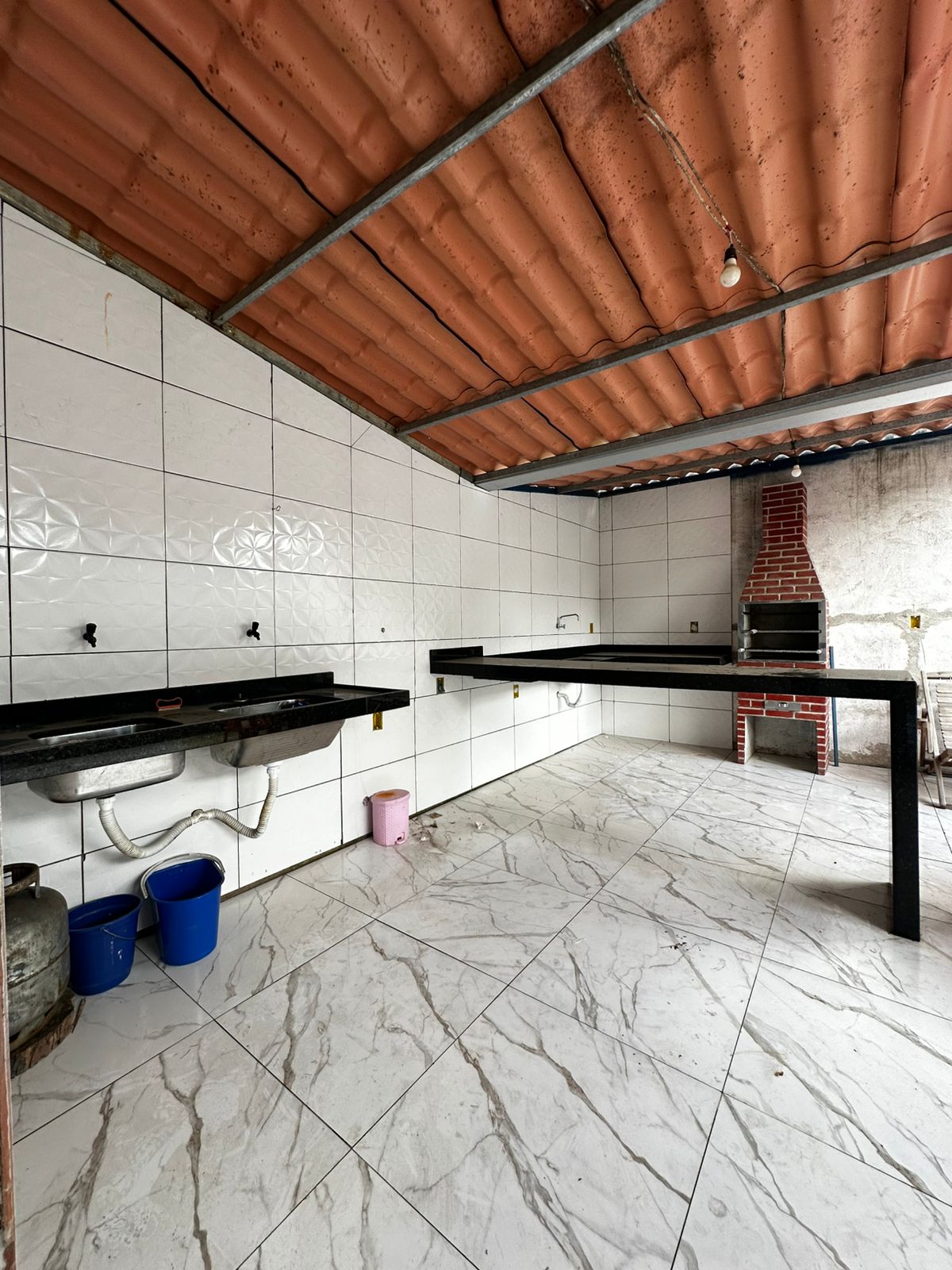 Vende casa no bairro Juca Rosa