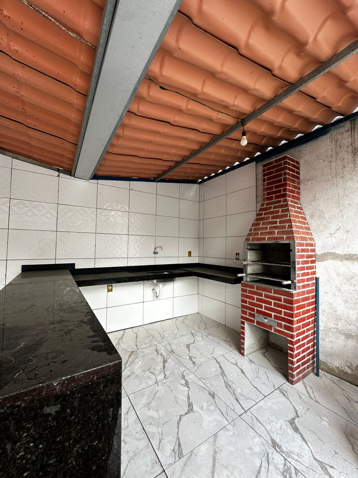 Vende casa no bairro Juca Rosa