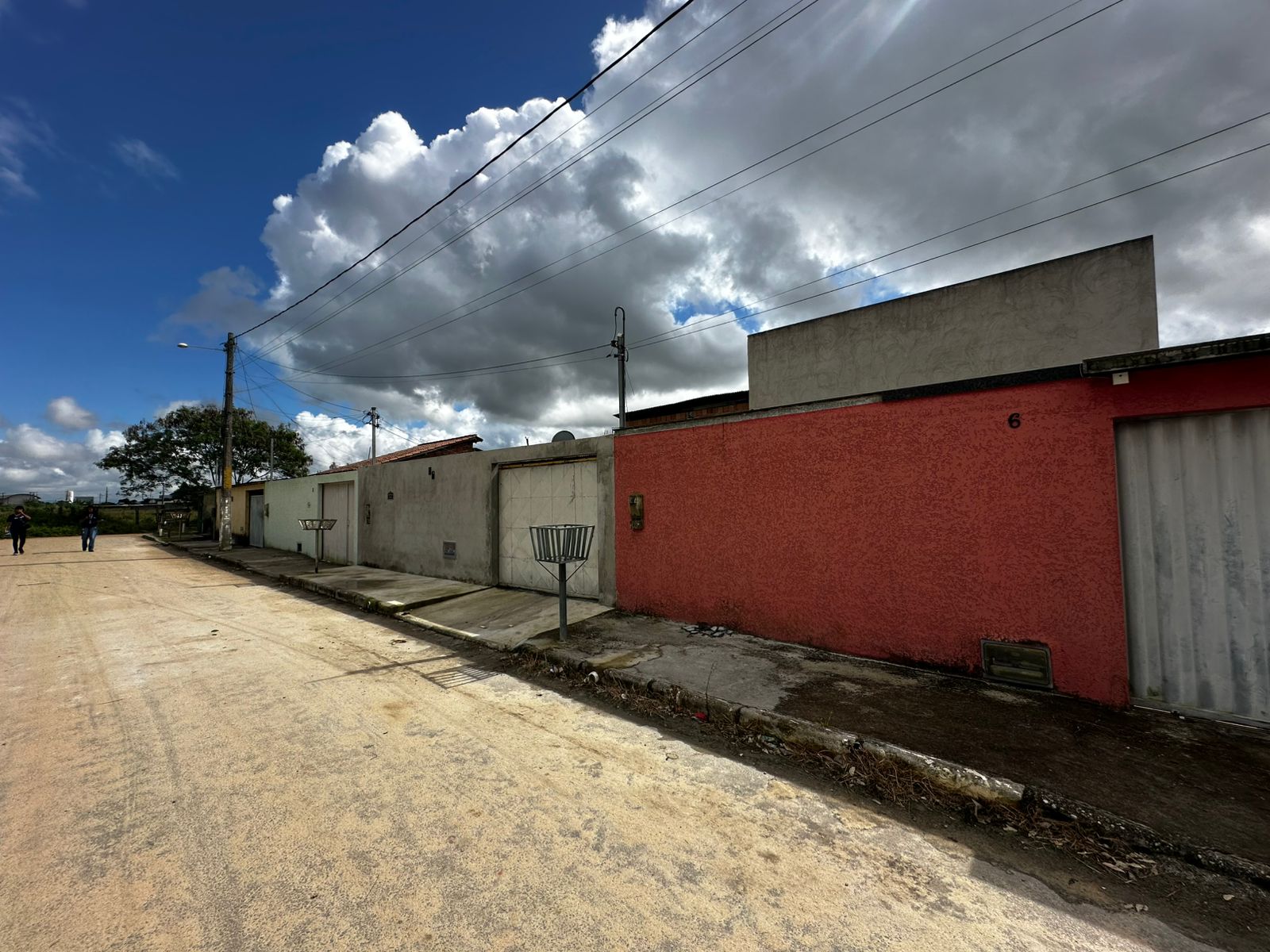Vende casa no bairro Juca Rosa