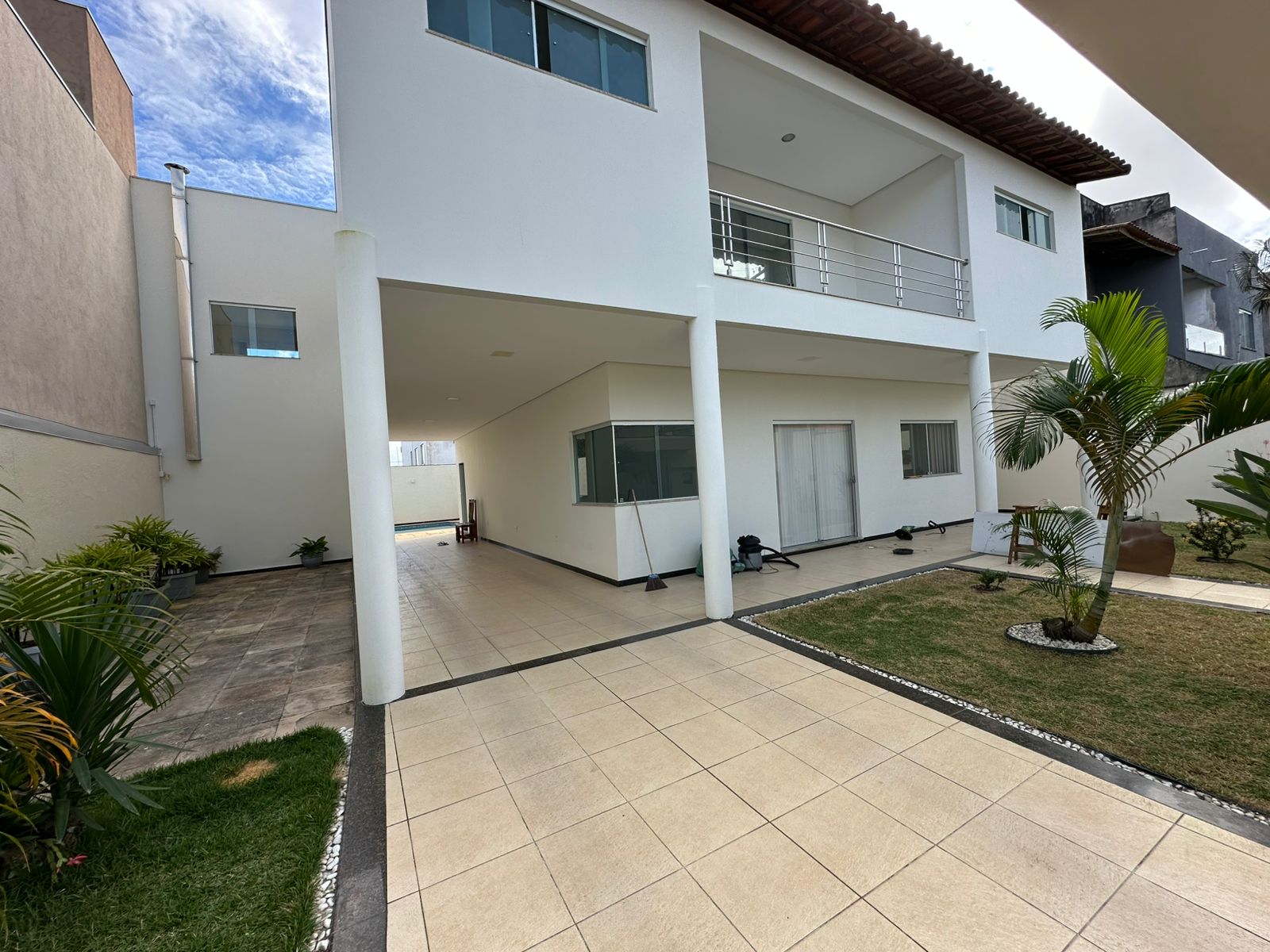 Vende bela casa no bairro Matinha