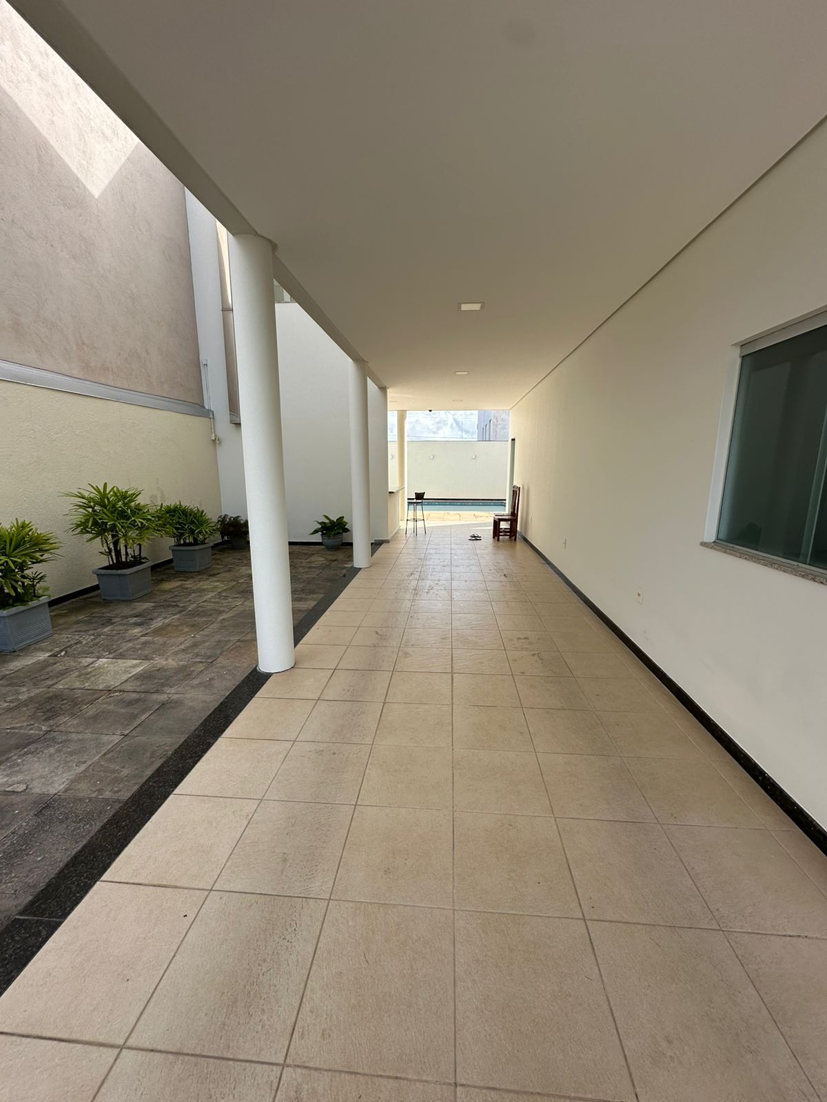 Vende bela casa no bairro Matinha