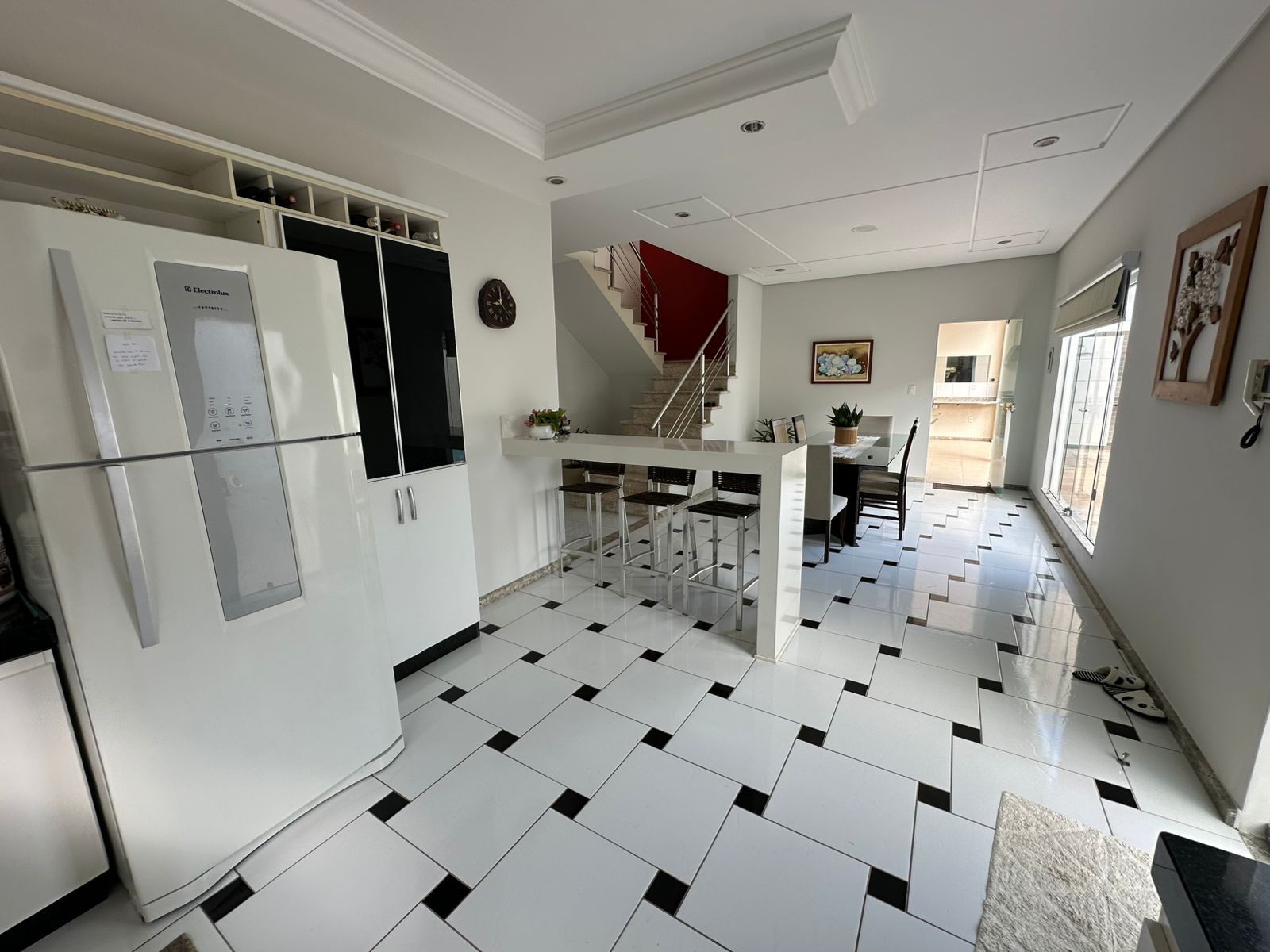 Vende bela casa no bairro Matinha