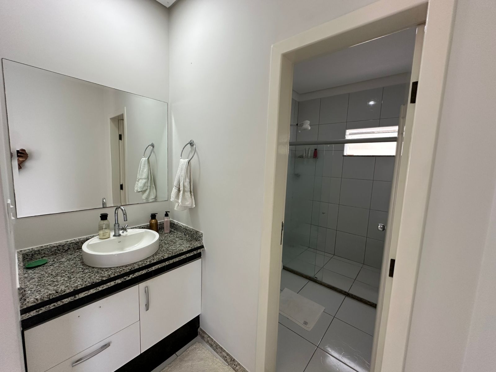 Vende bela casa no bairro Matinha