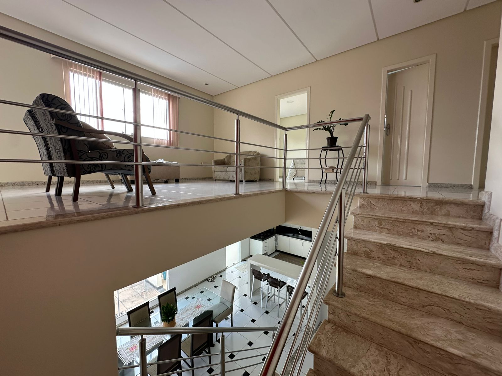 Vende bela casa no bairro Matinha