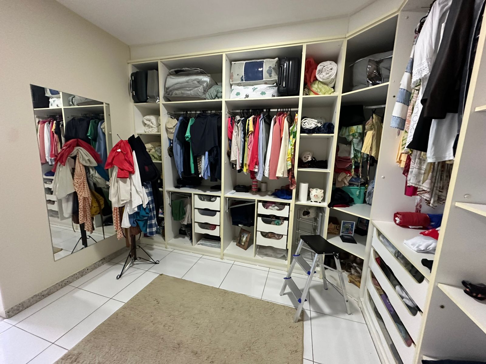 Vende bela casa no bairro Matinha
