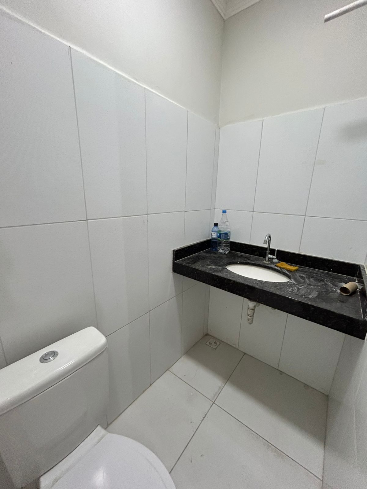 ALUGA SALA COMERCIAL NA AV. DUQUE DE CAXIAS