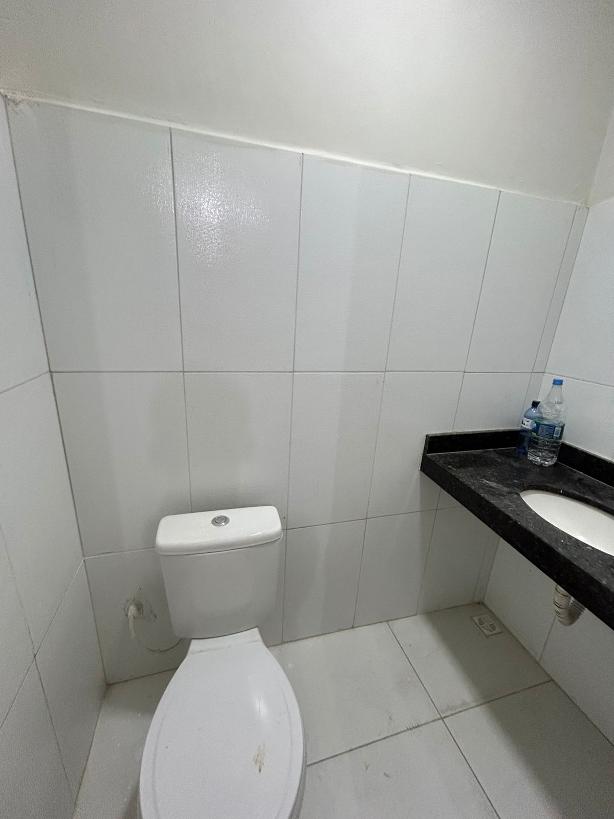 ALUGA SALA COMERCIAL NA AV. DUQUE DE CAXIAS