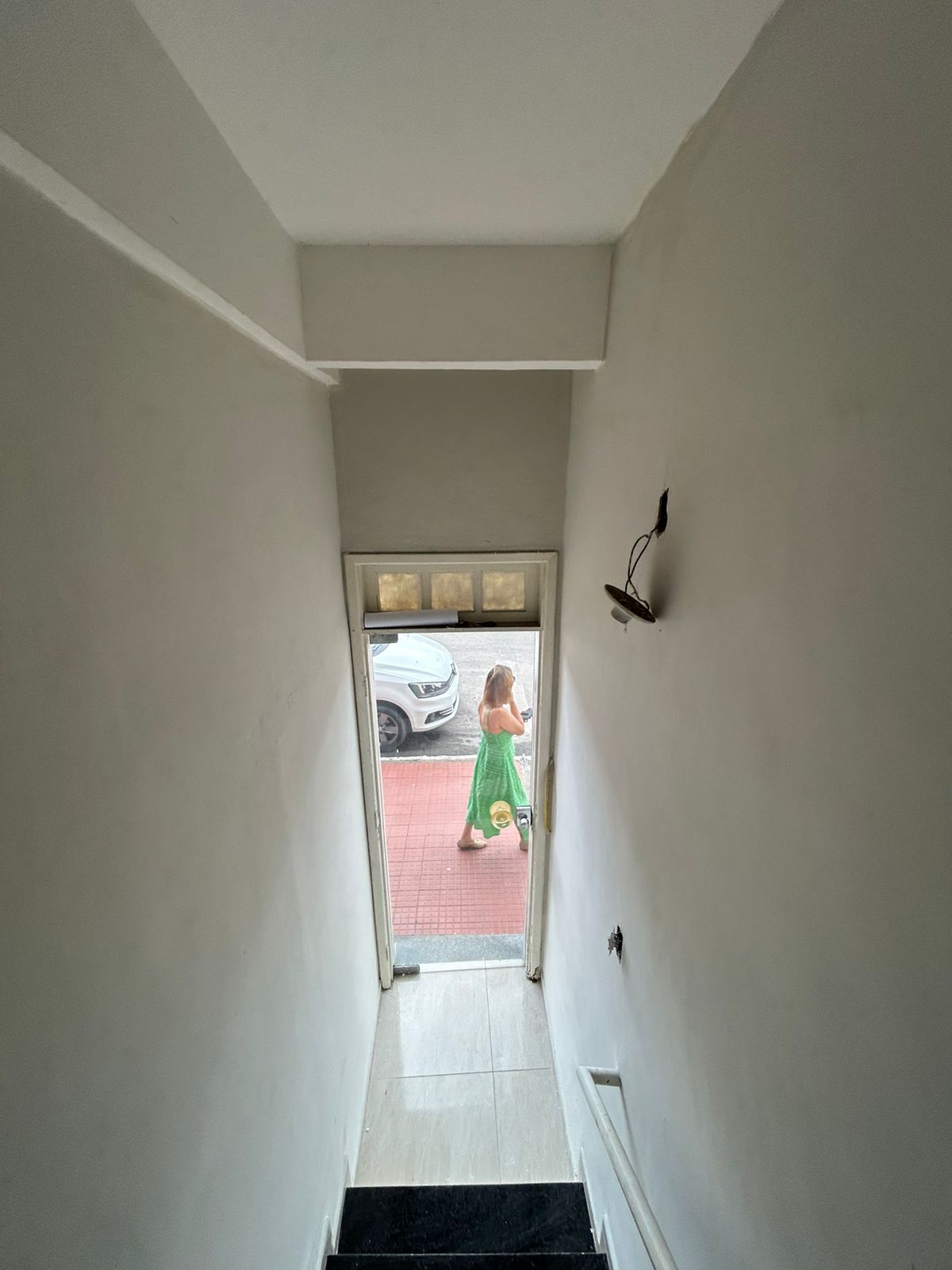 ALUGA SALA COMERCIAL NA AV. DUQUE DE CAXIAS