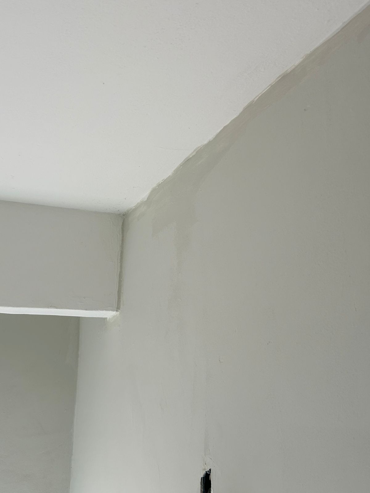 ALUGA SALA COMERCIAL NA AV. DUQUE DE CAXIAS