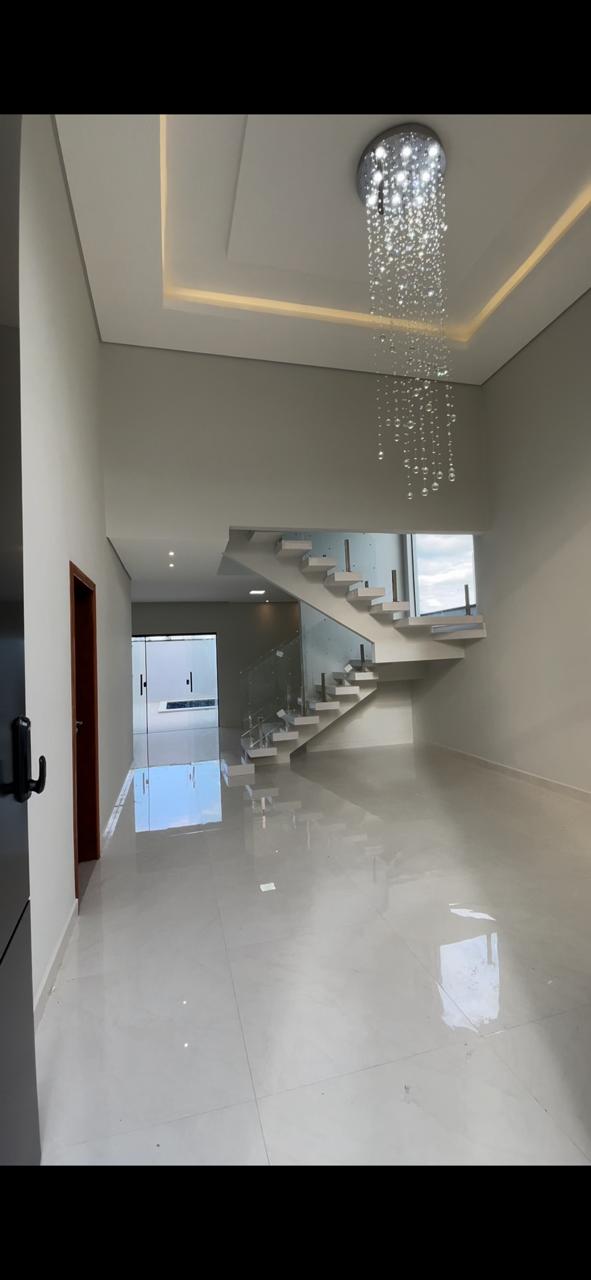 Vende belo Duplex no Jardim América I 