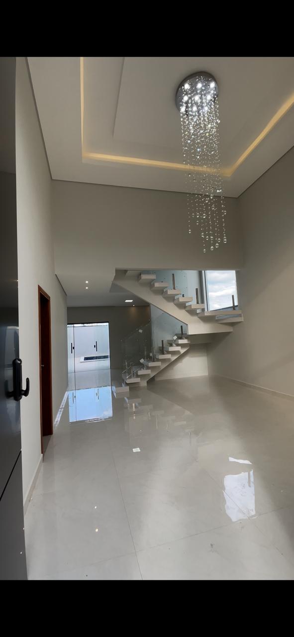 Vende belo Duplex no Jardim América I 