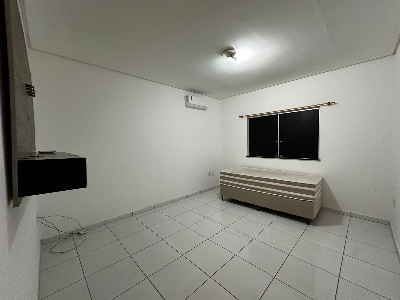 Aluga Casa Semimobiliada no Bairro Antares