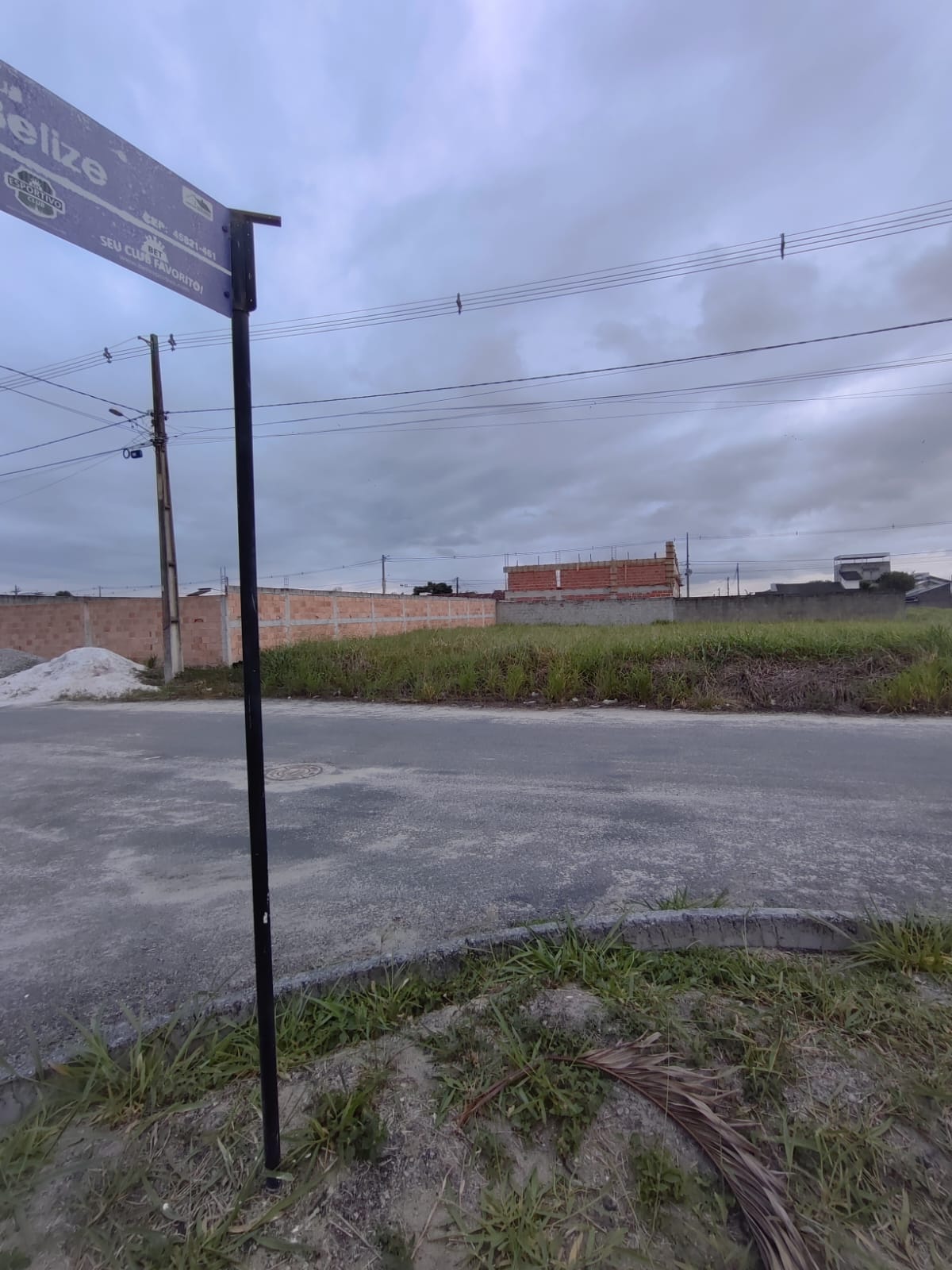 Vende Dois Terrenos Juntos - Bairro Jardim América I