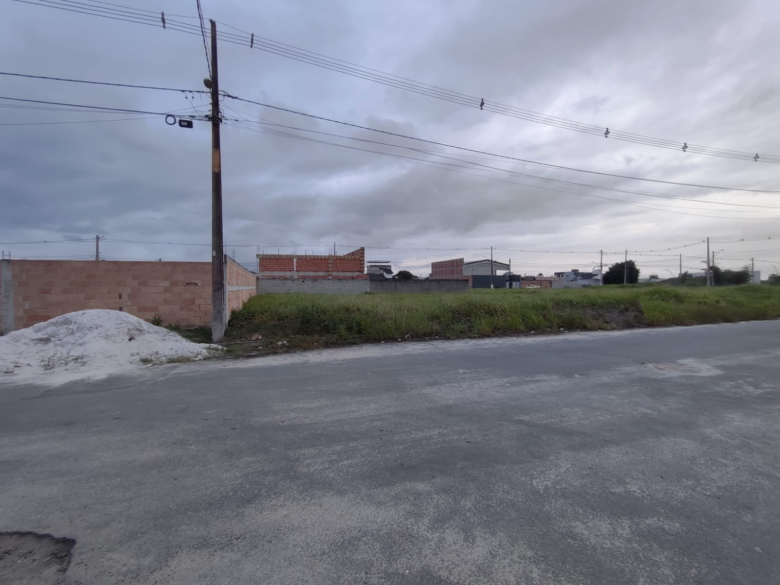Vende Dois Terrenos Juntos - Bairro Jardim América I