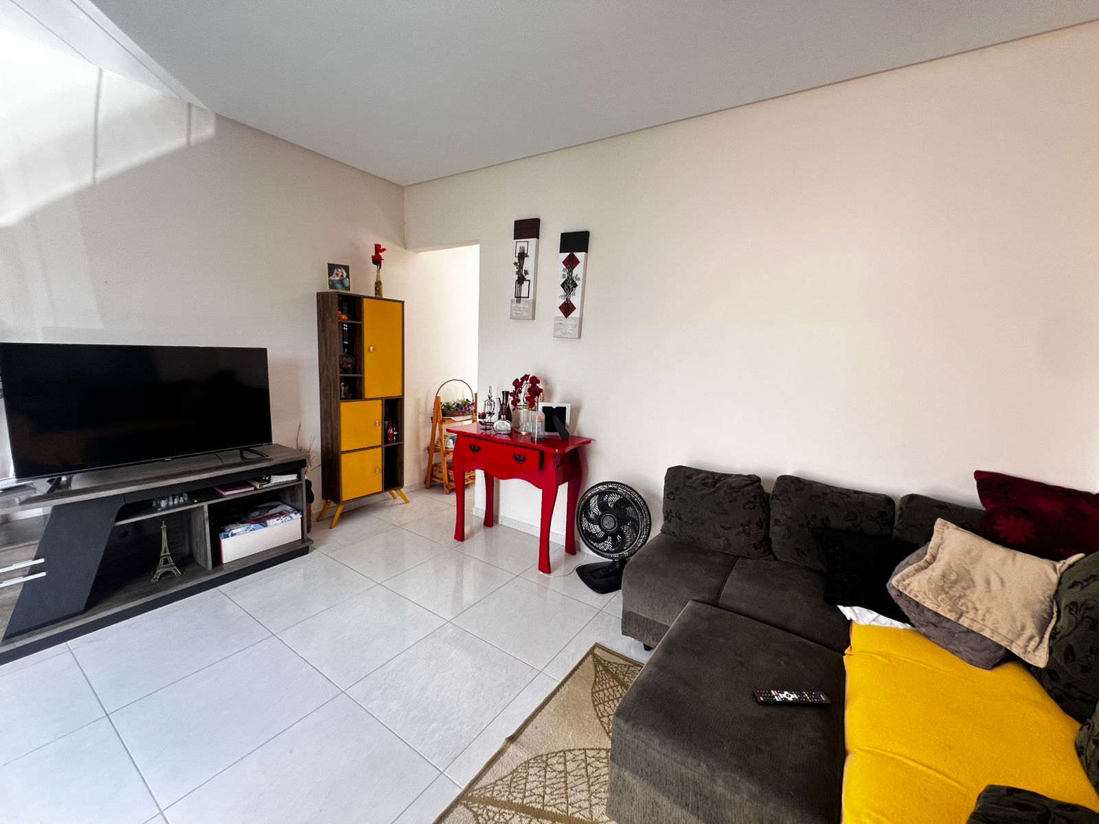 Vende bela casa no bairro Santa Isabel
